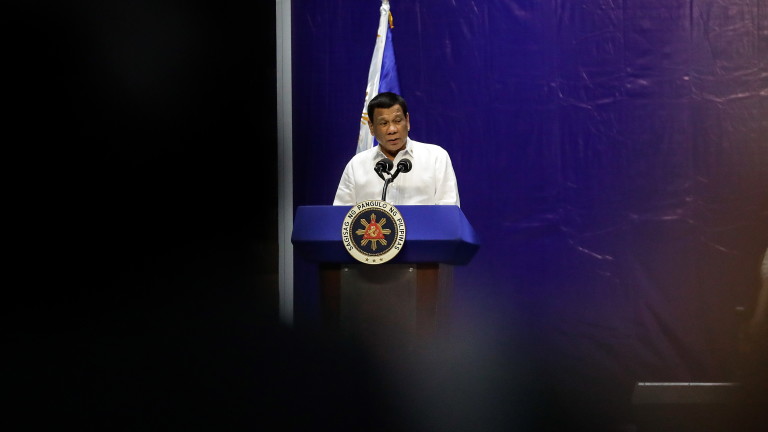 Президентът на Филипините обяви, че страната повече няма да купува