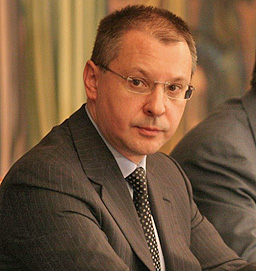 Станишев предупреди: Играете си с огъня