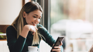 Хората прекарват средно по 4 8 часа на ден в различни