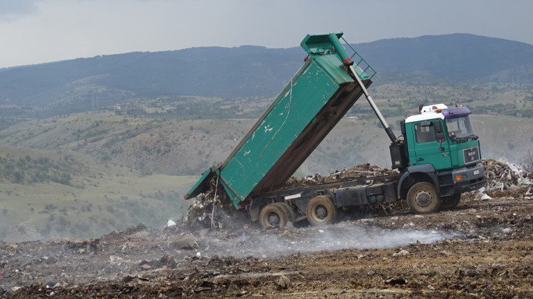 Прокуратурата погна екоинспектори заради отпадъците в Гълъбово