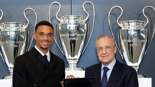 Английският национал Трент Александър Арнолд бе представен официално като футболист на