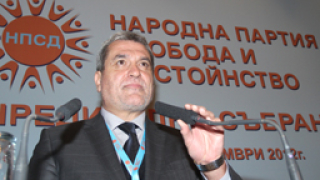 Равнопоставеност на българския и турския език у нас поискал Касим Дал 