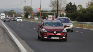 Камери засякоха автомобил движещ се с рекордните 266 км ч Сценарият