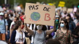  Хиляди на митинг за повече екологични ограничения във Франция 
