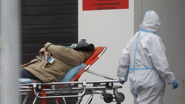 През този април в Русия за починали 7 пъти повече болни от COVID-19, отколкото преди година