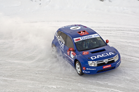 Ален Прост стартира с Dacia Duster в Andros Trophy