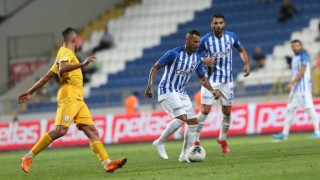 Португалската звезда Рикардо Куарешма изигра първия си мач с екипа