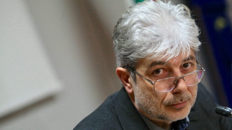 Нено Димов не знае дали има конфликт на интереси между Жирардели и Ангелкова