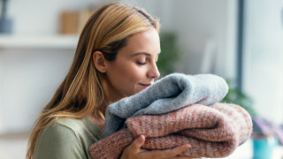 В последните дни набързо преподредихме гардероба и извадихме топлите пуловери