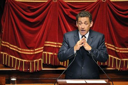 Саркози заклейми бурката 