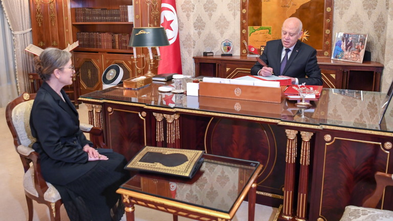 Президентът на Тунис Каис Саид подписа в петък указ за