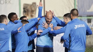 Опитните Георги Миланов и Николай Михайлов отново провеждат пълноценни тренировки