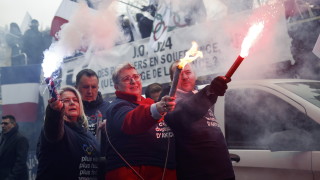 Франция дава бонуси на полицаите за охрана на Олимпиадата