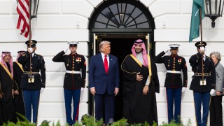 Президентът Доналд Тръмп посрещна саудитския престолонаследник Мохамед бин Салман във