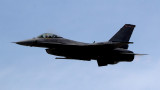 ISW: Украйна получи първите мобилни симулатори за F-16