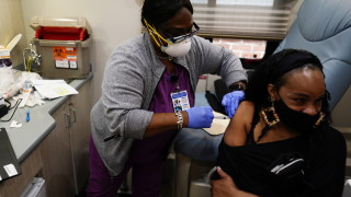 Броят на починалите от COVID 19 в САЩ е най ниският от