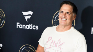 Когато си представяме живота на милиардерите в главата ни се