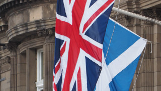 постанови че шотландското правителство не може да проведе втори референдум