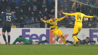 Борусия Дортмунд се промъкна щастливо към 1 8 финалите в Лига Европа