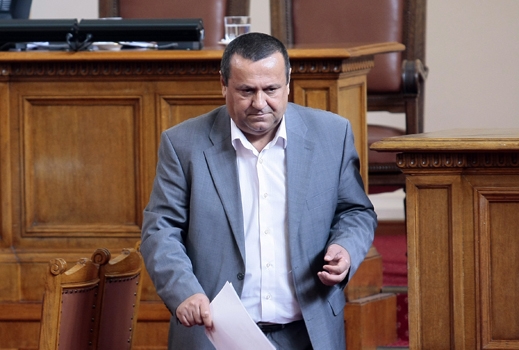 Ранното пенсиониране е големият проблем, заяви министър Адемов