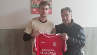 Третодивизионният Розова долина Казанлък привлече бразилския защитник Леонардо Гуала Южноамериканецът