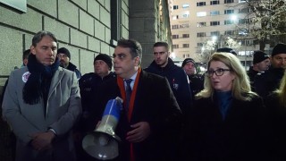 Асен Василев призова протестът да е мирен