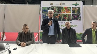 Министърът на земеделието и храните Кирил Вътев обяви че са