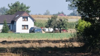 Полските власти разследват какъв обект е причинил щети на къща