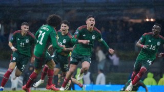 Мексико се класира по драматичен начи на участие в турнира