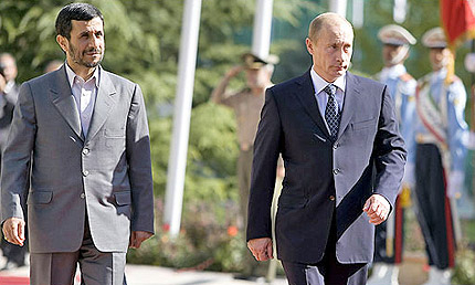 Путин и Ахмадинеджад в черния списък на топ цензорите