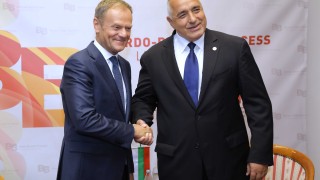 "Много високи" залози в спора за миграцията в ЕС видя Туск