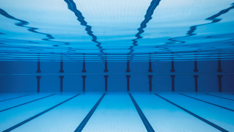 Американската състезателка по артистично плуване Анита Алварес едва не се
