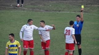 Юмруци, скандали и заплахи в мач на родния тим на Стоичков