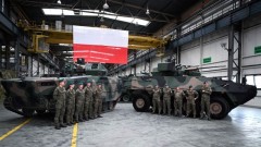 200 полски БТР-а "Росомак" тръгват за бойното поле в Украйна