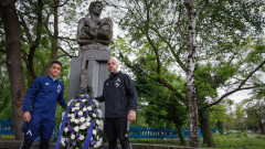 "Сините" поднесоха цветя пред паметника на Георги Аспарухов