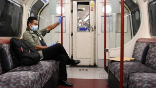 Коронавирус: Учени не подкрепят намаляване на дистанцията от 2 метра на 1 метър