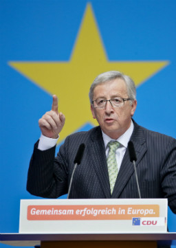 Оланд и други "леви" в ЕС подкрепиха "десния" Юнкер за председател на ЕК