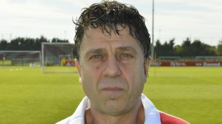 Френският вестник Le Parisien съобщава че лекарят на Реймс Бернар