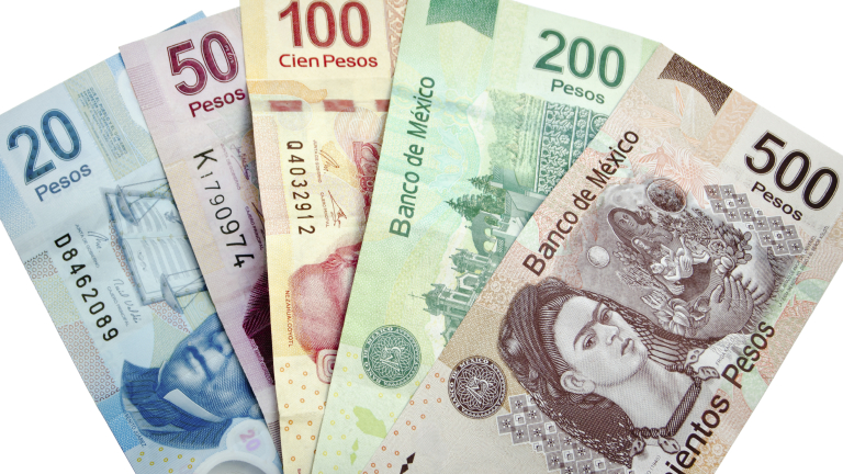 Мексиканското песо скочи, еврото и паундът отстъпват пред долара