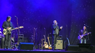 Сигнал и Кеба пеят безплатно на BurgasMezi