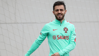 Зимата ни връхлита с пълна сила Снегът се трупа по жестоко