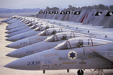 Пуснали сме израелски ВВС за учение в небето ни