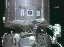 Астронавтите на NASA завършиха ISS проект
