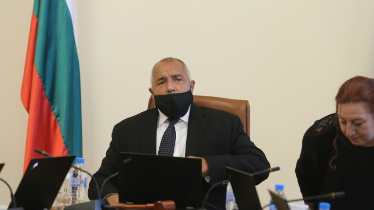 Дават по 290 лв. помощ на работодатели и самоосигуряващи се в транспорта и туризма