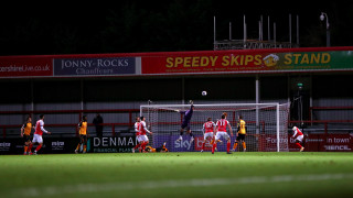 Вратарят на играещия в четвъртото ниво на английския футбол уелски