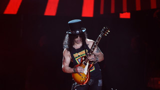 Днес 23 юли рожден ден празнува американският китарист Слаш Соул