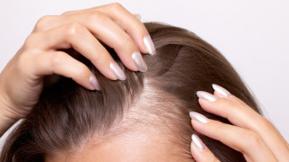 Снежинки пухкави шалове и какао зимата е чудесна Но