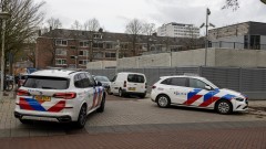 Трима души са задържани в Амстердам за експлозия в жилищен блок