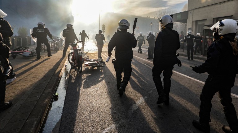 Изображение 745460