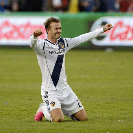 Мика Стоичкова дере гърло на Цеца